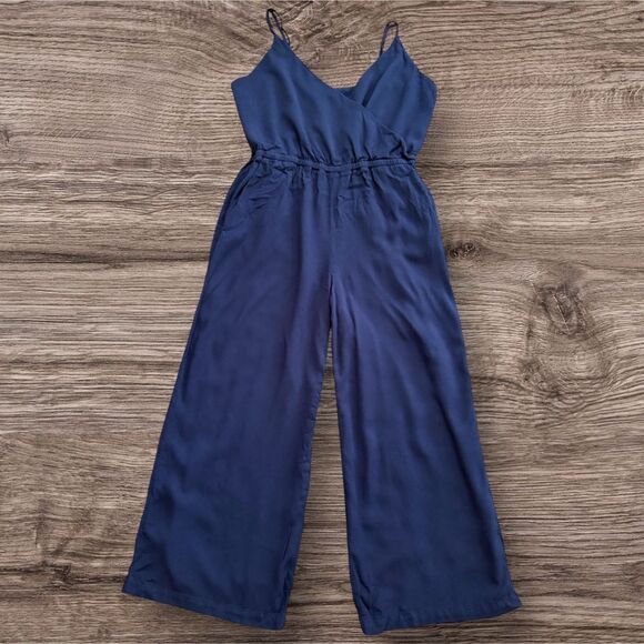 dip Women’s Size XS Navy Blue Cropped Jumpsuit Chic and Perfect Any Occasion - Picture 1 of 4
